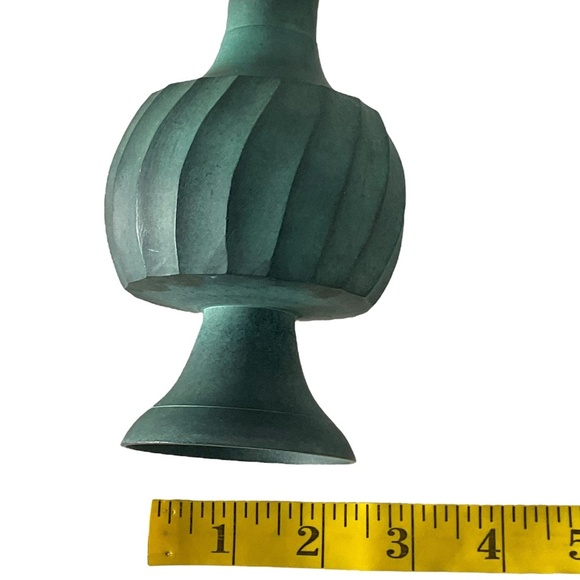 Vintage Handcrafted Green Metal Vase by Archana Crafts India Swirl Design 7 7/8” - Picture 10 of 10